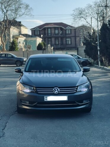 Volkswagen Passat (North America) 2015, 107,400 km - 1.8 l - Bakı