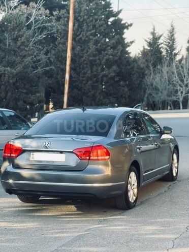 Volkswagen Passat (North America) 2015, 107,400 km - 1.8 l - Bakı
