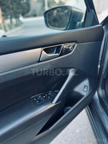 Volkswagen Passat (North America) 2015, 107,400 km - 1.8 l - Bakı