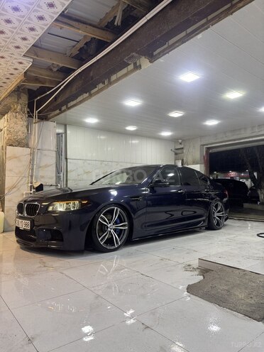 BMW 528 2014, 325,000 km - 2.0 l - Bakı