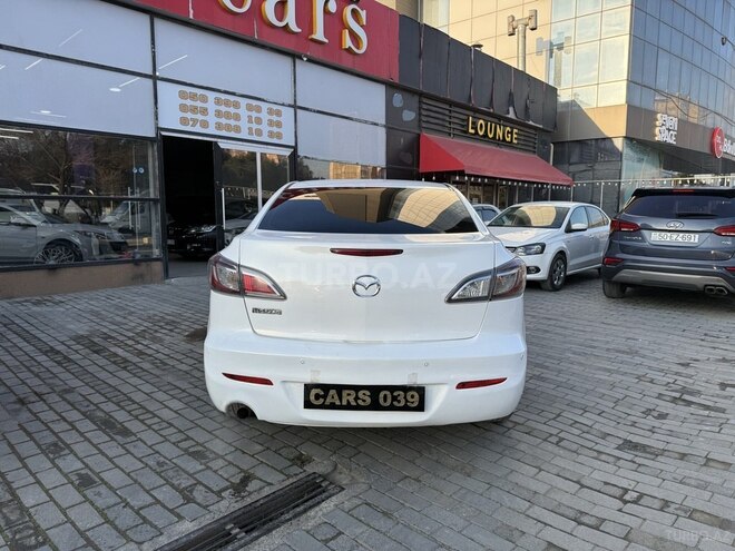 Mazda 3-11