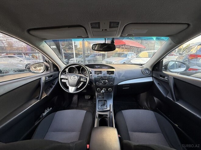 Mazda 3-17