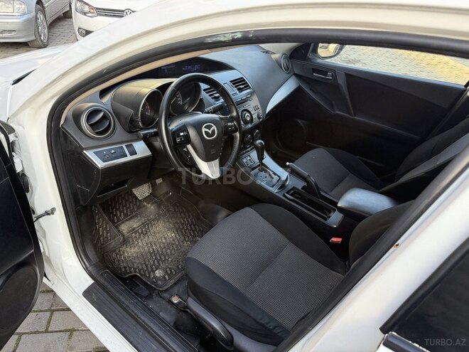 Mazda 3-9