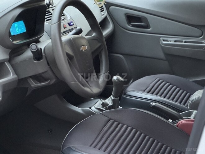 Chevrolet Cobalt-8
