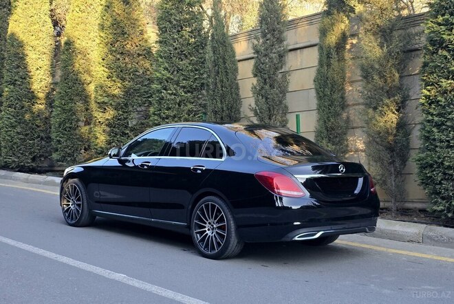 Mercedes C 220 d 2018, 117,000 km - 2.1 л - Bakı