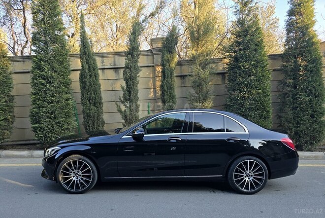Mercedes C 220 d 2018, 117,000 km - 2.1 л - Bakı