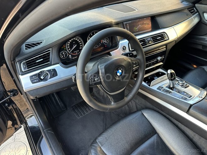 BMW 730-23