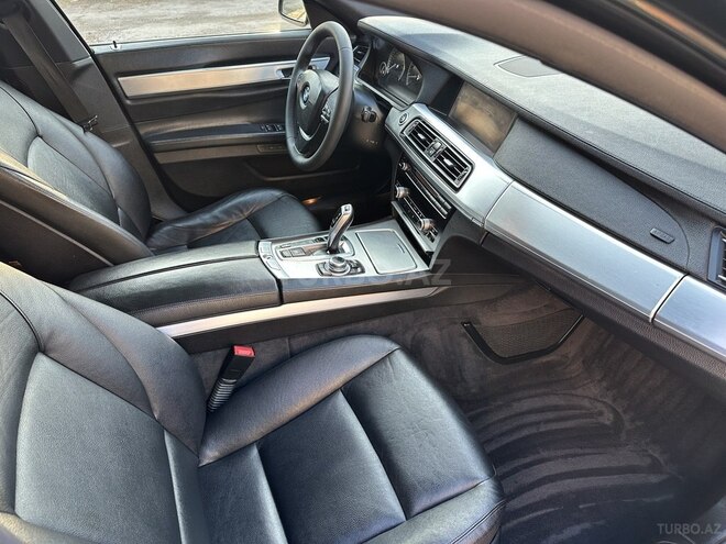 BMW 730-32