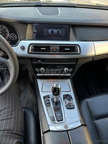 BMW 730-24