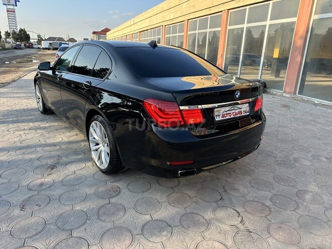 BMW 730-13