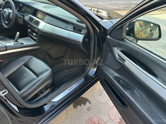 BMW 730-31