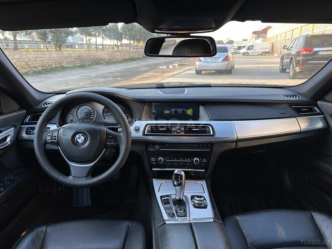 BMW 730-29