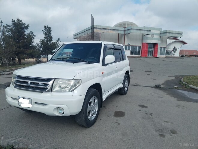 Mitsubishi Pajero io-2