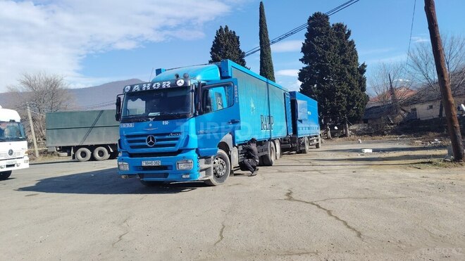 Mercedes Axor 1829 2011, 125,000 km - 6.4 l - Balakən