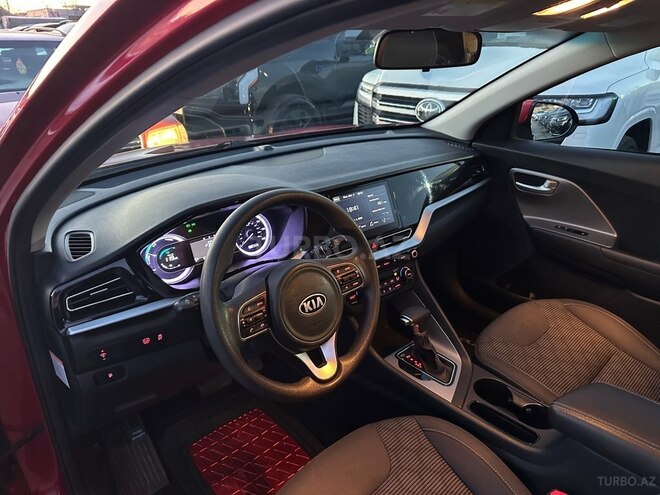 Kia Niro-13