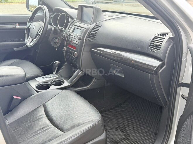 Kia Sorento 2010, 298,000 km - 2.0 l - Tovuz