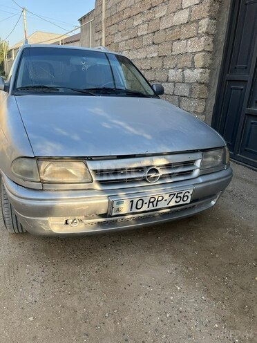 Opel Astra-1