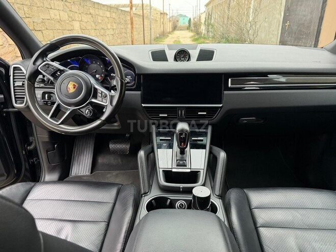Porsche Cayenne-7