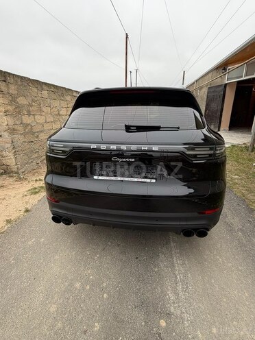 Porsche Cayenne-6