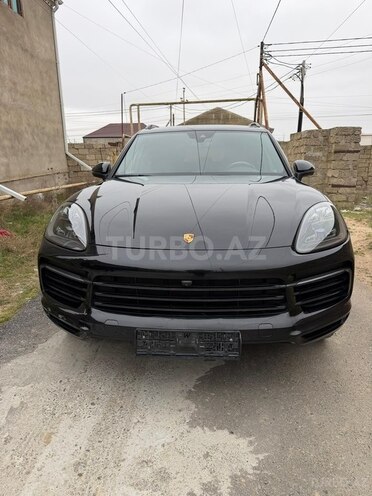 Porsche Cayenne-1