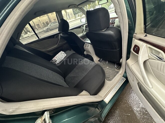 Mercedes E 280 1999, 450,000 km - 2.8 l - Qazax