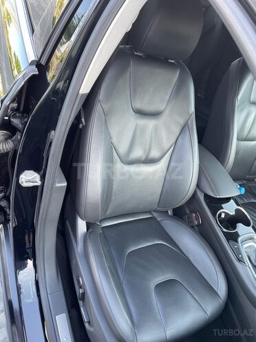 Ford Mondeo-6