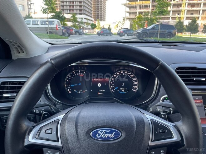 Ford Mondeo-19