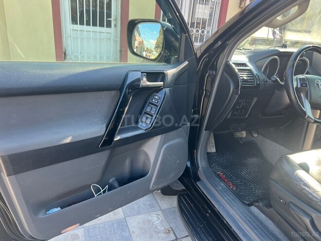 Toyota Land Cruiser Prado-9