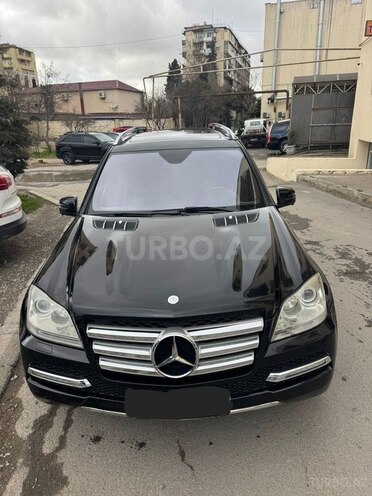 Mercedes GL 550 4MATIC-3