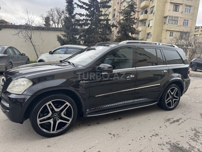 Mercedes GL 550 4MATIC-11
