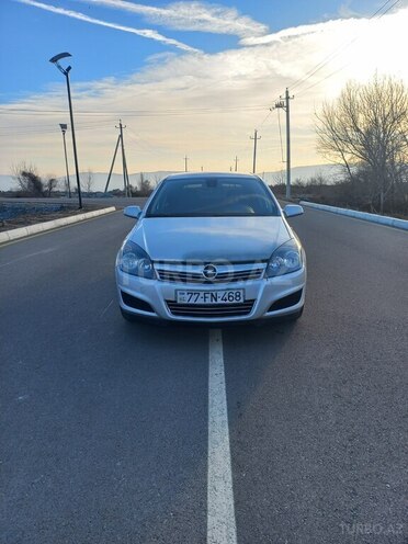 Opel Astra 2007, 300,000 km - 1.3 l - Şəki