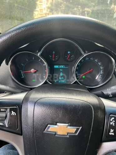 Chevrolet Cruze-11