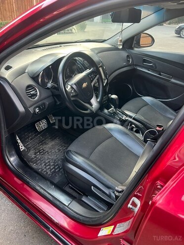 Chevrolet Cruze-12