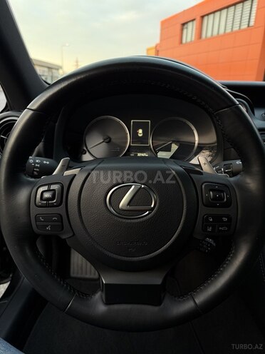 Lexus IS 300-17