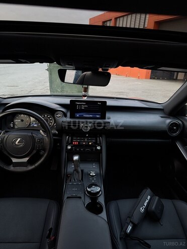 Lexus IS 300-18