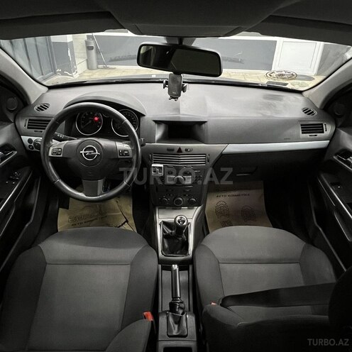 Opel Astra-11