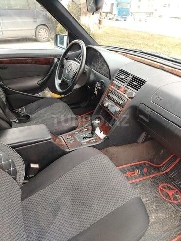 Mercedes C 240 1997, 290,000 km - 2.4 л - Sumqayıt