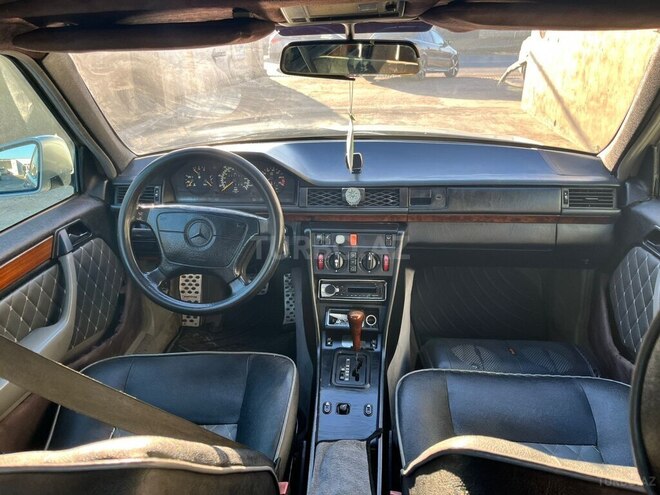 Mercedes 220 E 1992, 295,786 km - 2.2 л - Bakı