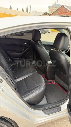 Kia Cerato-8