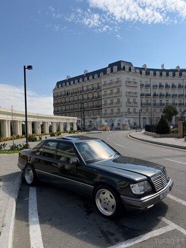 Mercedes 220 E-3