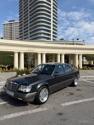 Mercedes 220 E-4