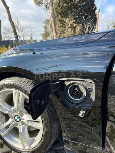 BMW 330e 2018, 130,000 km - 2.0 l - Bakı