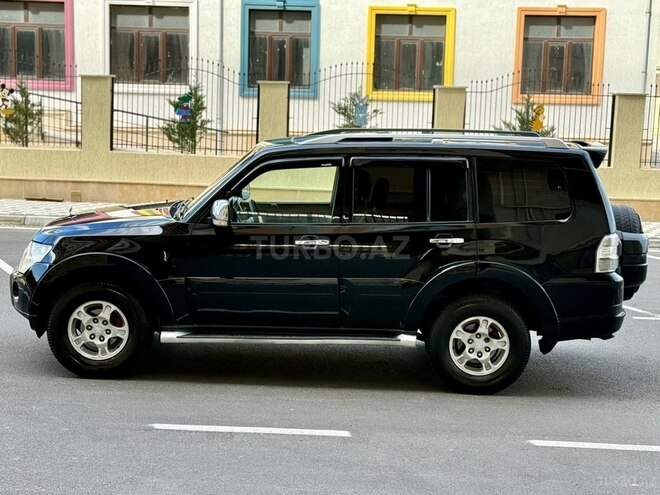 Mitsubishi Pajero 2008, 283,462 km - 3.0 л - Bakı