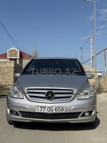 Mercedes B 200-1