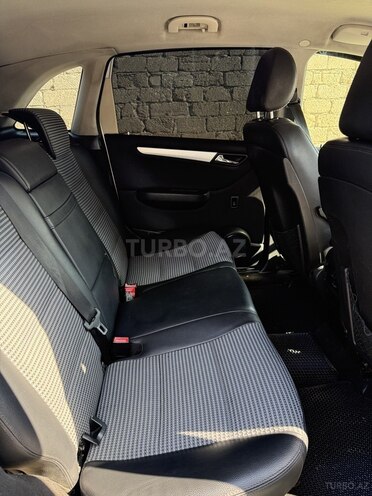 Mercedes B 200-7