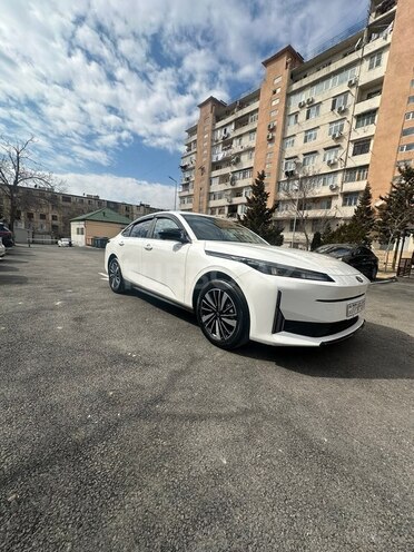 Changan Qiyuan A05 2025, 32,400 km - 1.5 л - Bakı