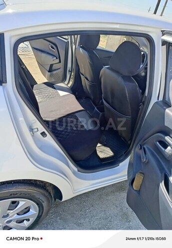 Kia Rio-6