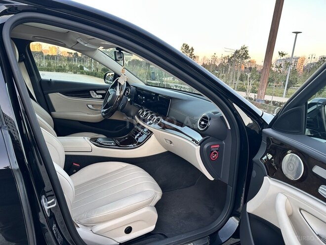 Mercedes E 300 e-8