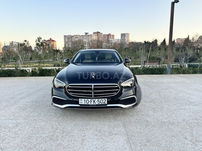 Mercedes E 300 e-15