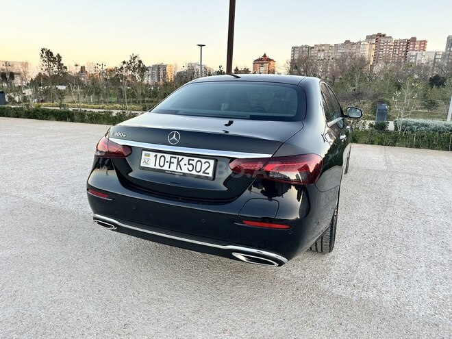 Mercedes E 300 e-16